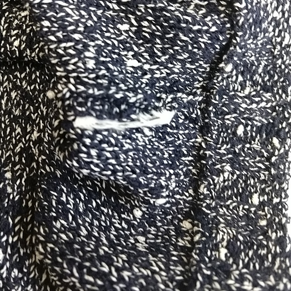 St. John Sport V Neck Sleeveless Crop Tank - Picture 5 of 5